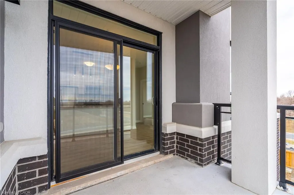 120 Springvalley Crescent, #302