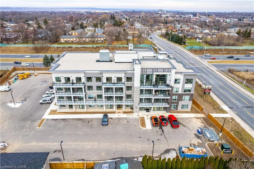 120 Springvalley Crescent, #302