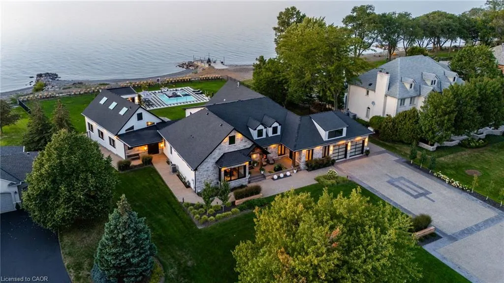 9 Lochside Drive