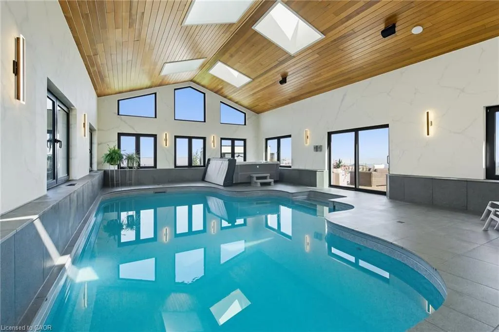 9 Lochside Drive