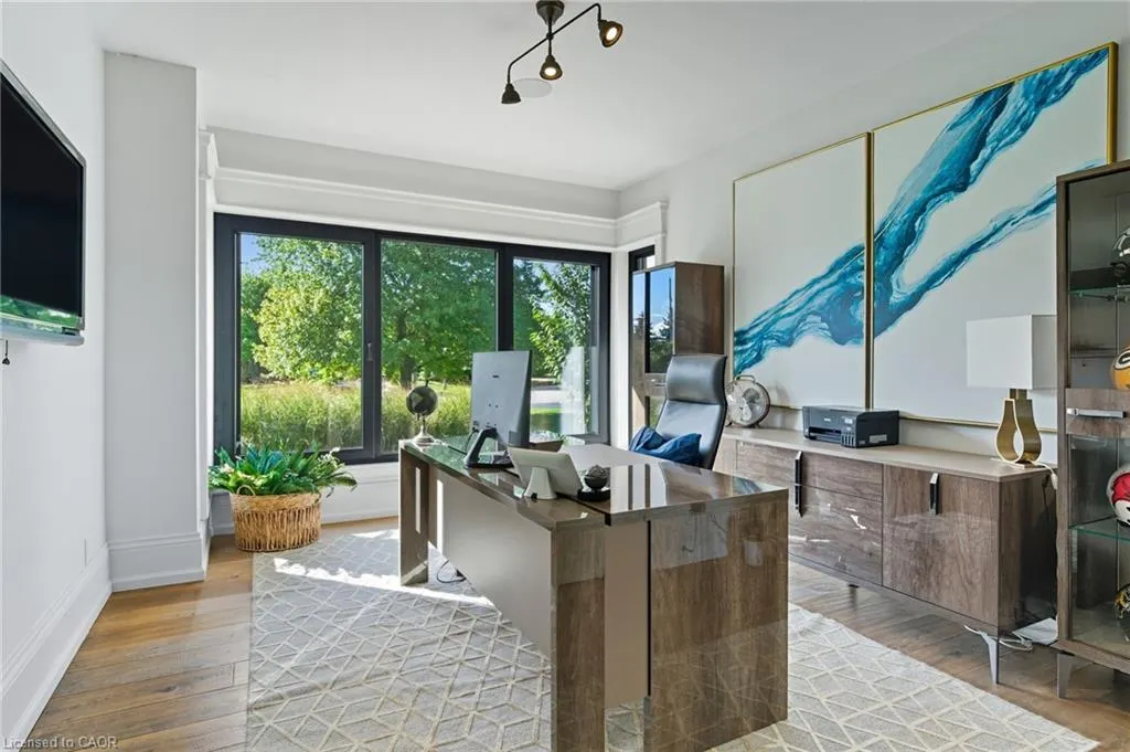 9 Lochside Drive