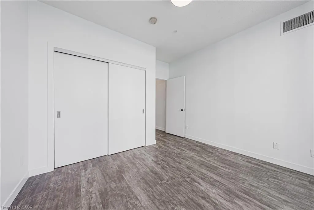 2081 Fairview Street, #2001