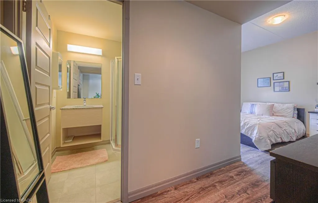 8 Hickory Street W, #302