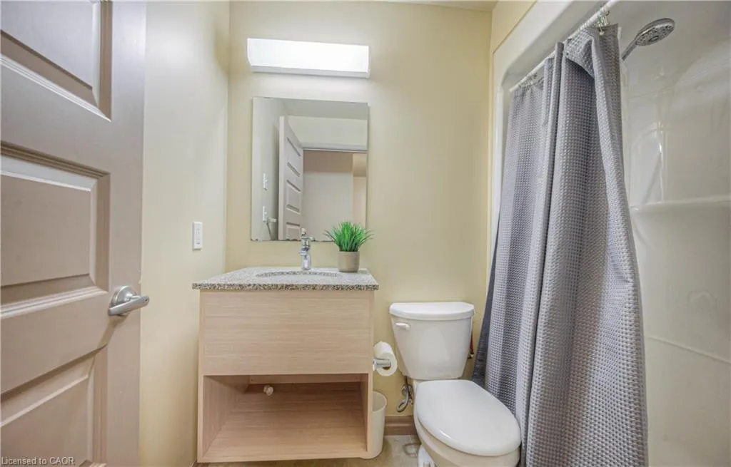 8 Hickory Street W, #302