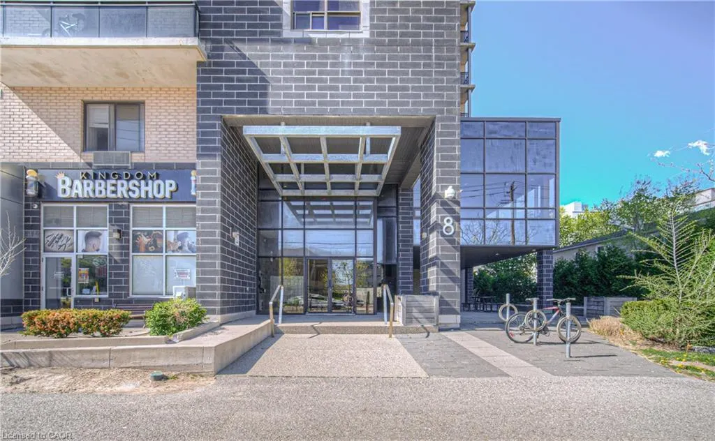 8 Hickory Street W, #302
