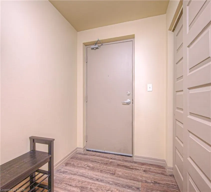 8 Hickory Street W, #302