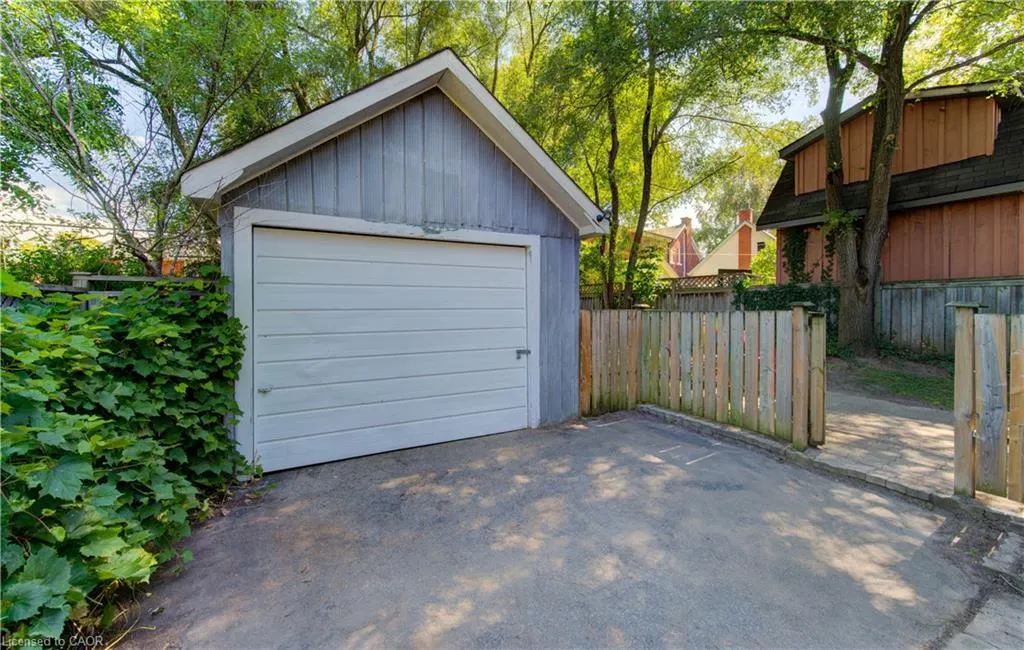 88 Dekay Street