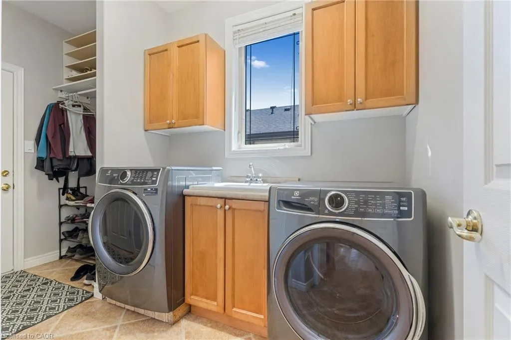 22 Shadeland Crescent