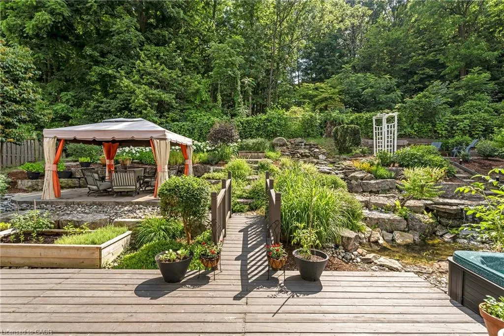 22 Shadeland Crescent