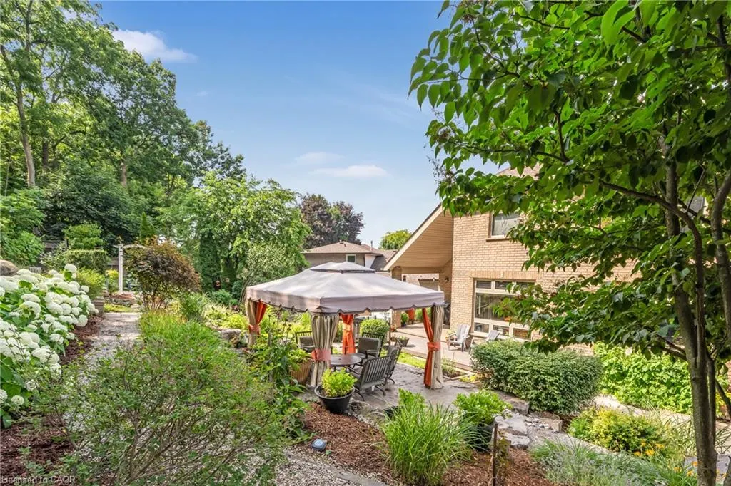 22 Shadeland Crescent