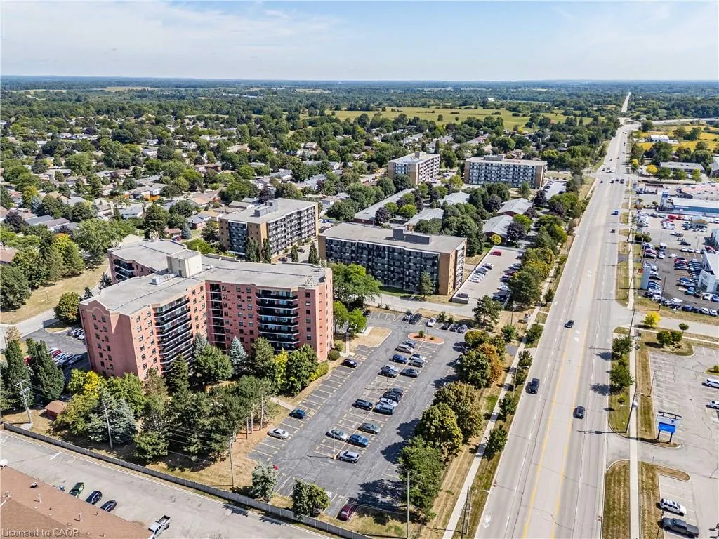 9 Bonheur Court, #807