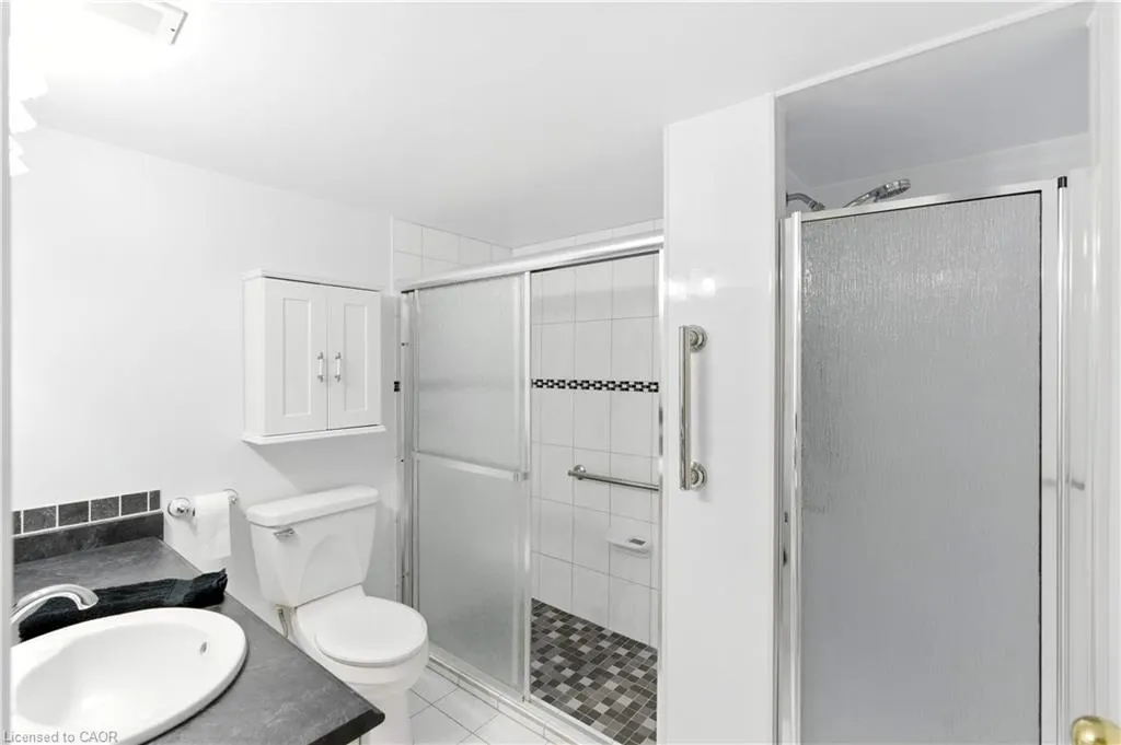 9 Bonheur Court, #807