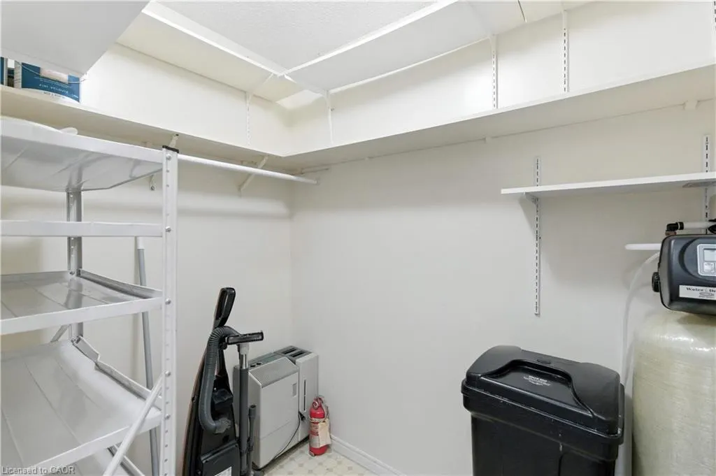 9 Bonheur Court, #807