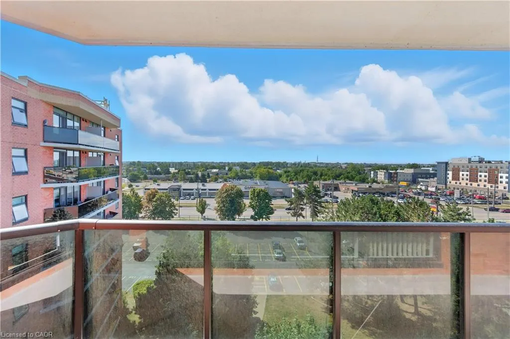 9 Bonheur Court, #807