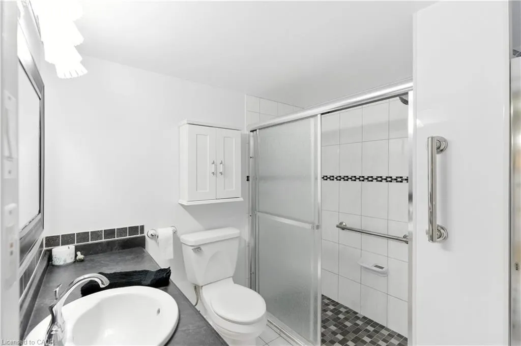 9 Bonheur Court, #807