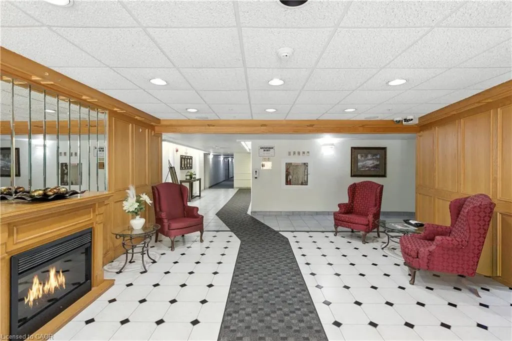9 Bonheur Court, #807