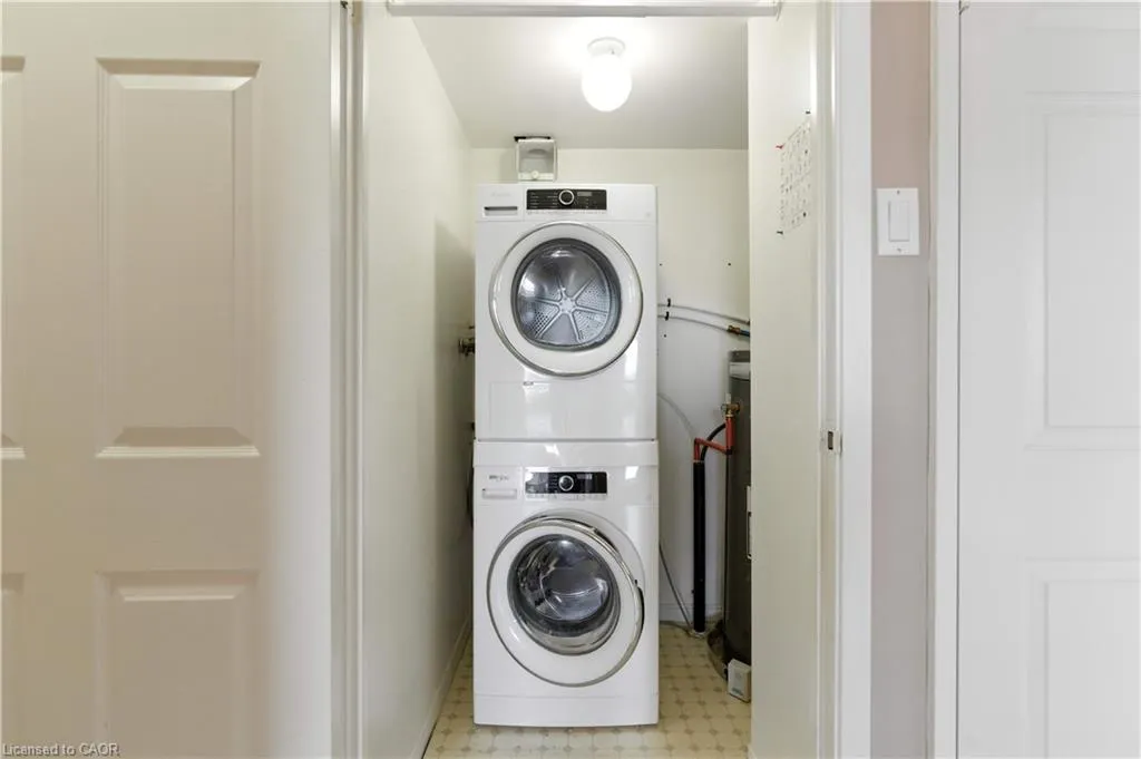 9 Bonheur Court, #807