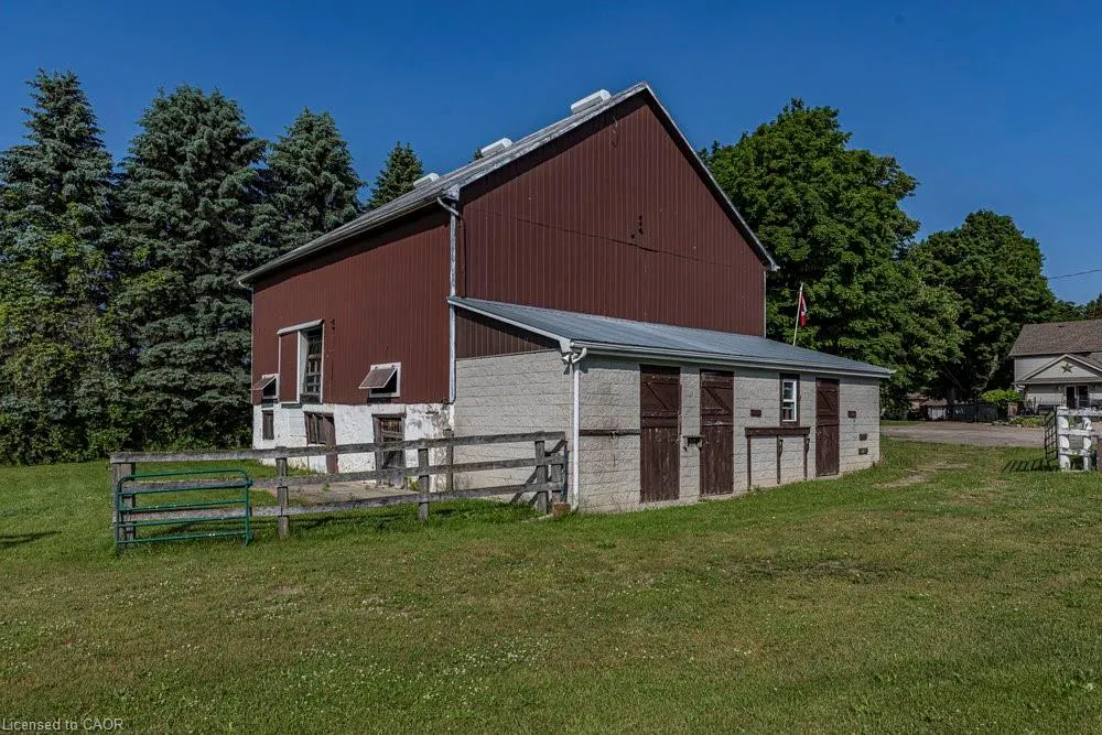 516 Concession 7 Road E