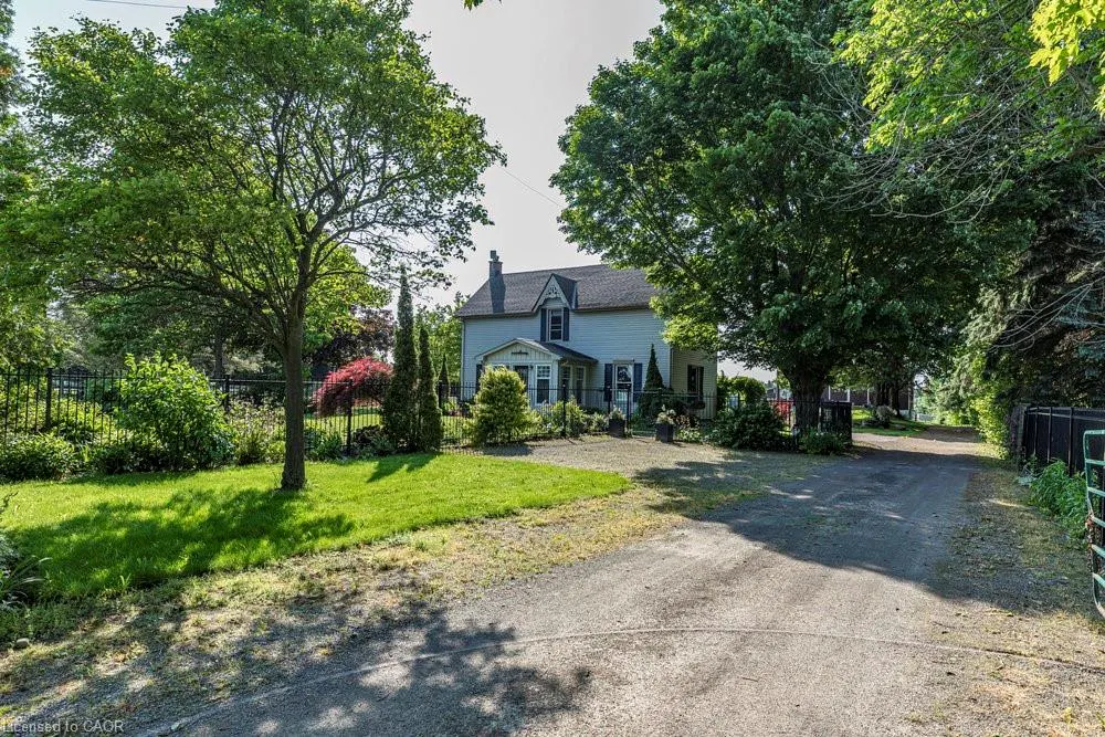 516 Concession 7 Road E