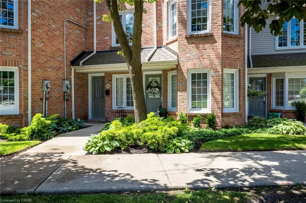 2110 Cleaver Avenue, #102