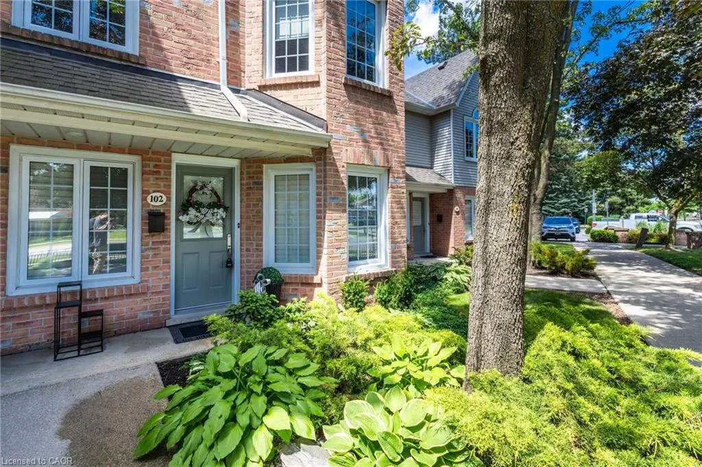 2110 Cleaver Avenue, #102