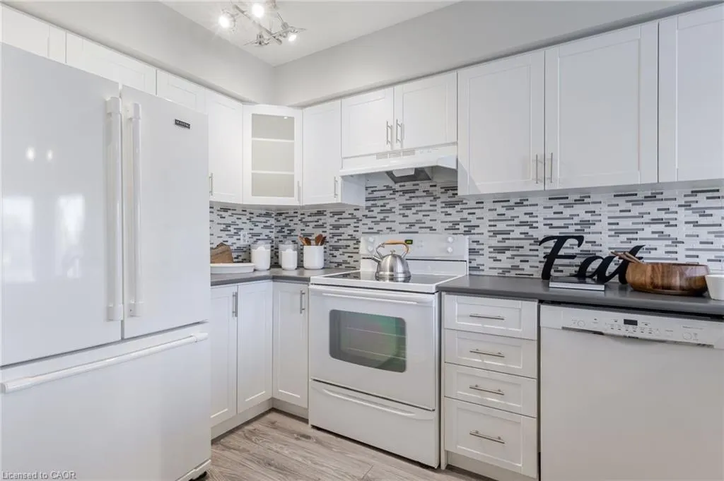 2110 Cleaver Avenue, #102