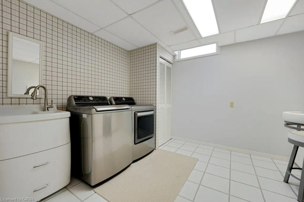 15 Quinte Crescent, #15