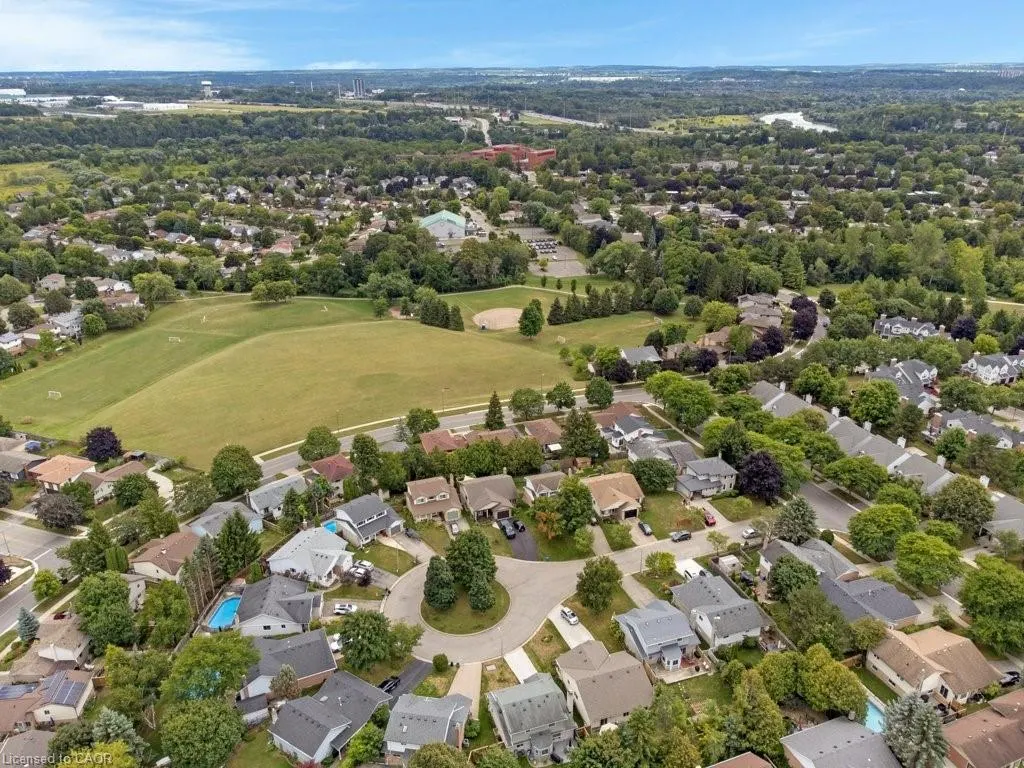 15 Quinte Crescent, #15