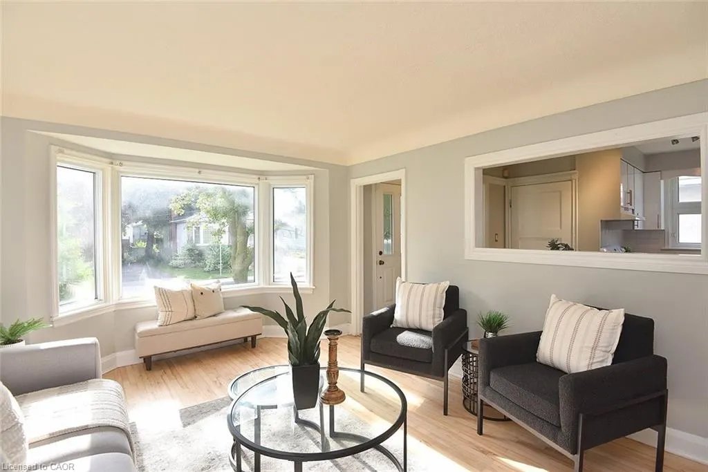 82 East 38th Street