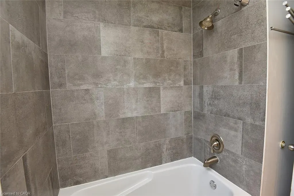 82 East 38th Street