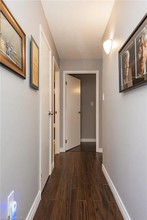 935 Stockdale Road, #305