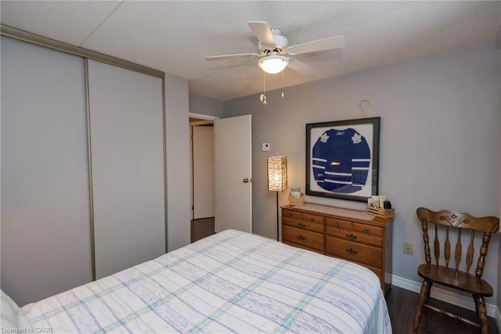 935 Stockdale Road, #305