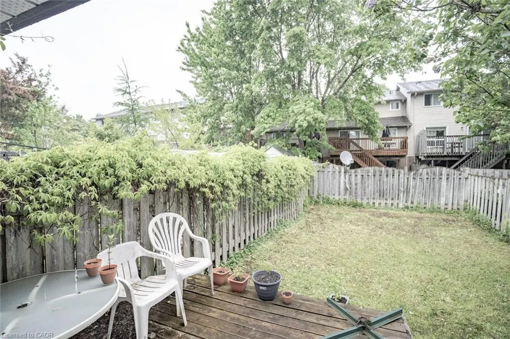 78 Grandridge Crescent