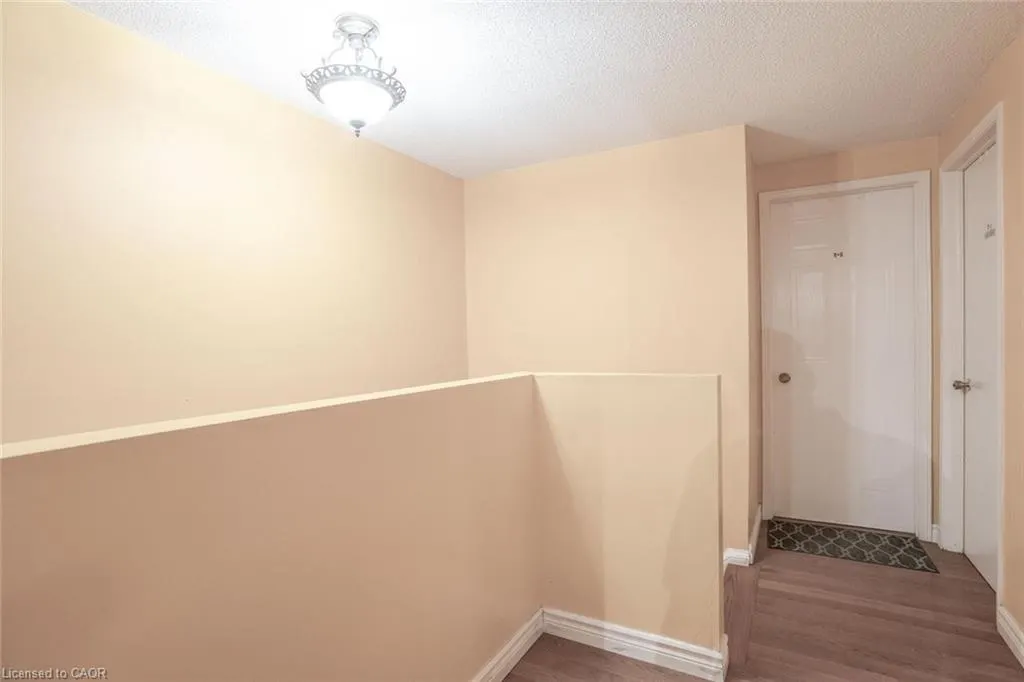 78 Grandridge Crescent