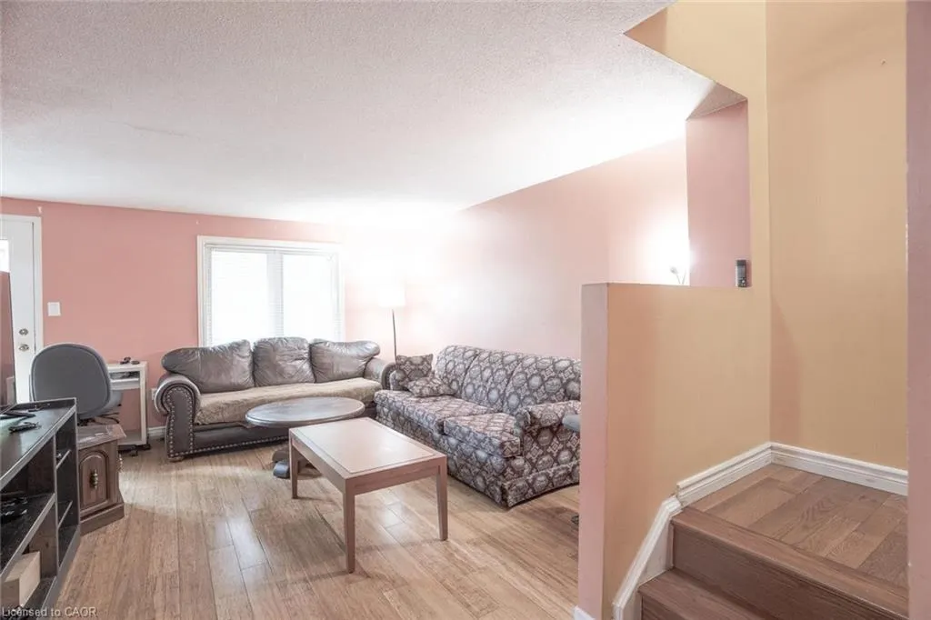 78 Grandridge Crescent