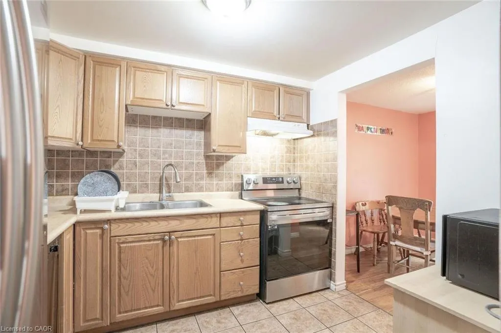 78 Grandridge Crescent