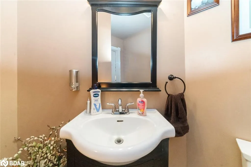 30 Cedar Creek Rd