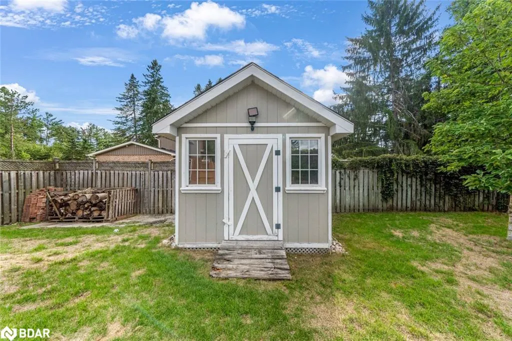 30 Cedar Creek Rd