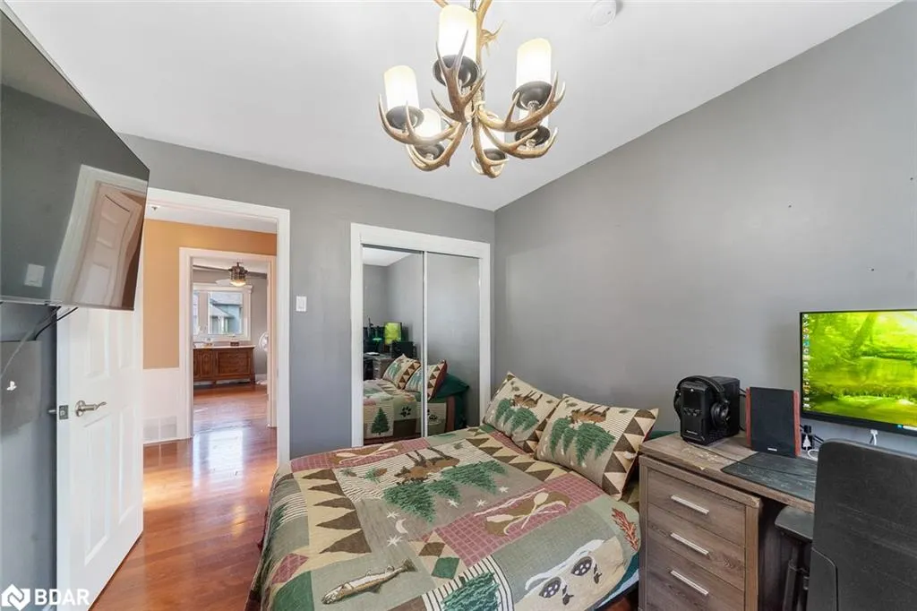 30 Cedar Creek Rd