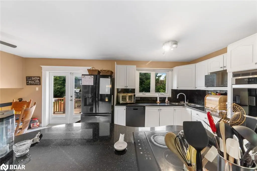 30 Cedar Creek Rd