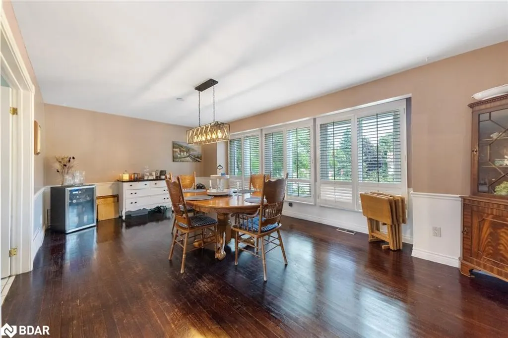 30 Cedar Creek Rd