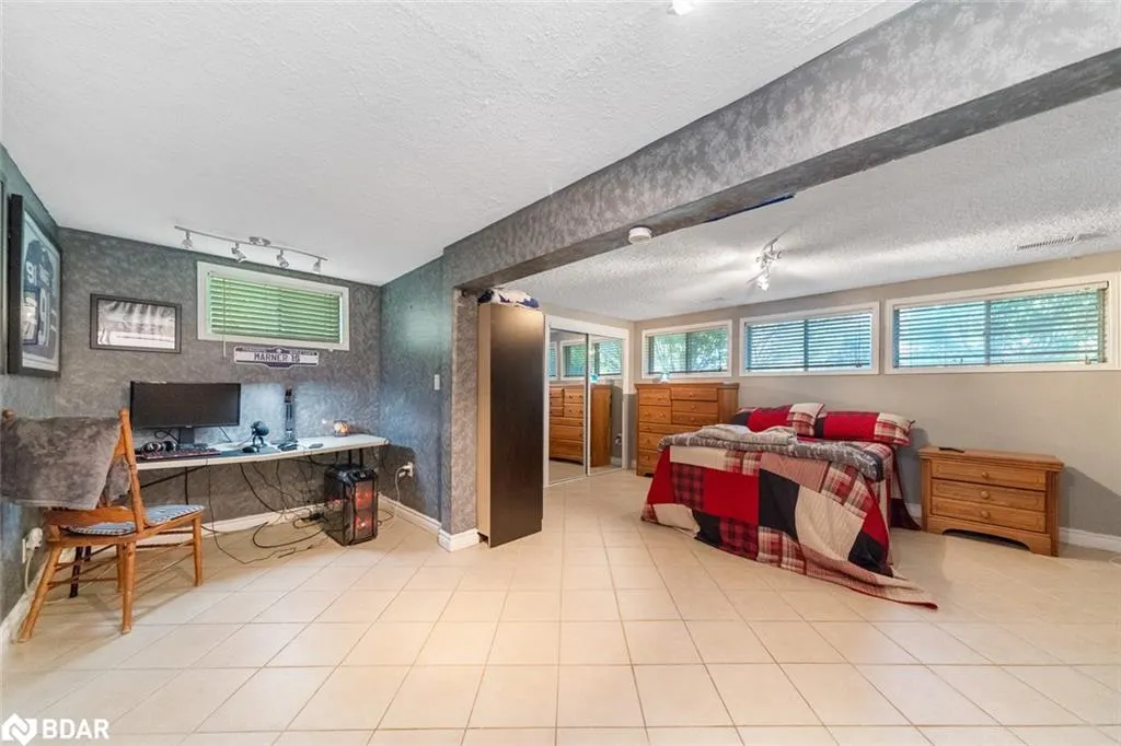 30 Cedar Creek Rd