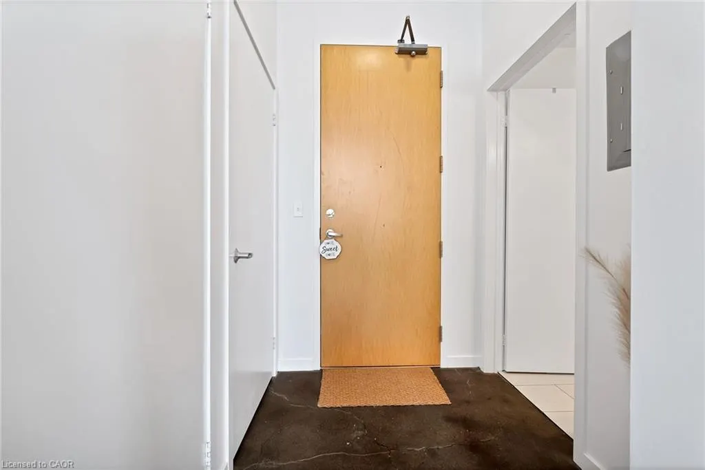 404 King Street W, #519