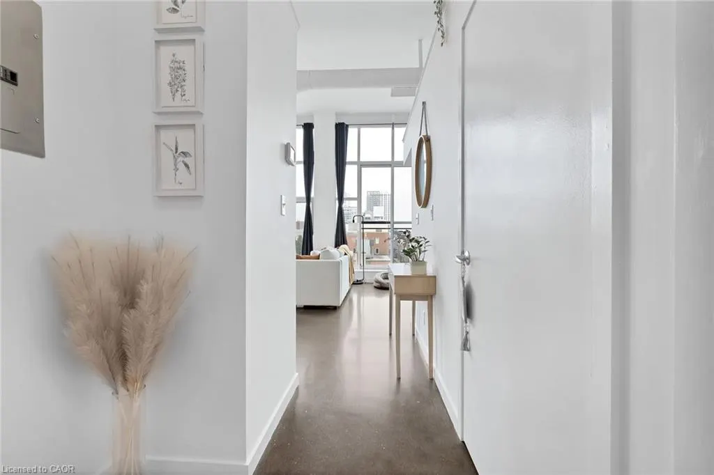 404 King Street W, #519
