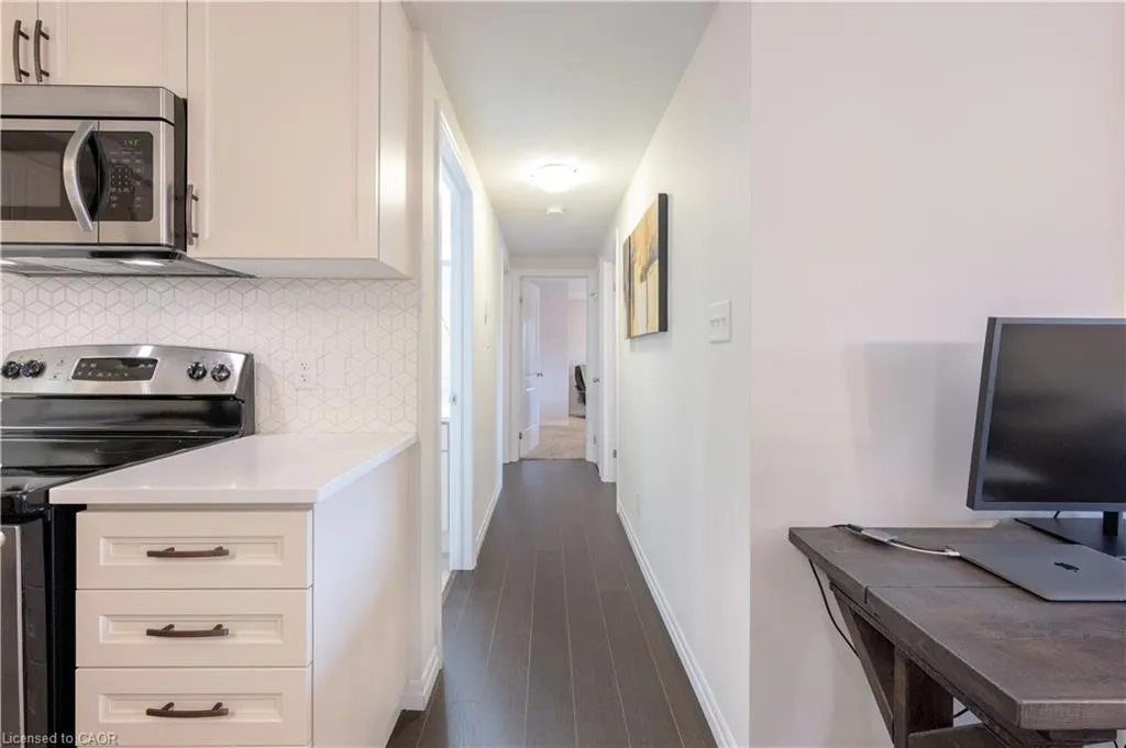 255 Maitland Street, #2C