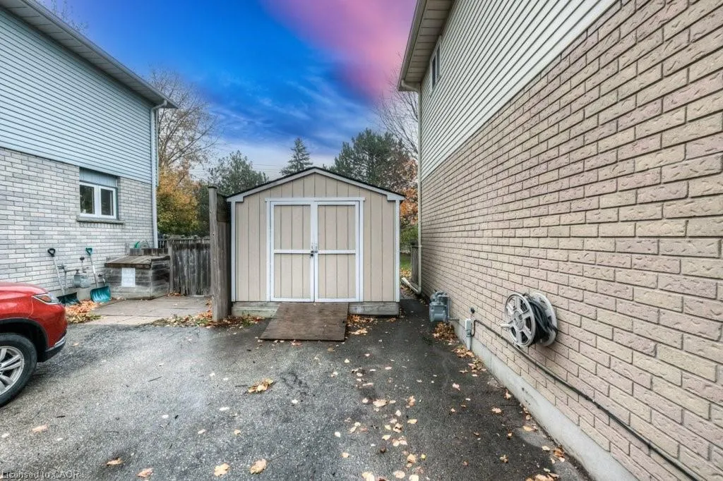 48 Wendy Crescent
