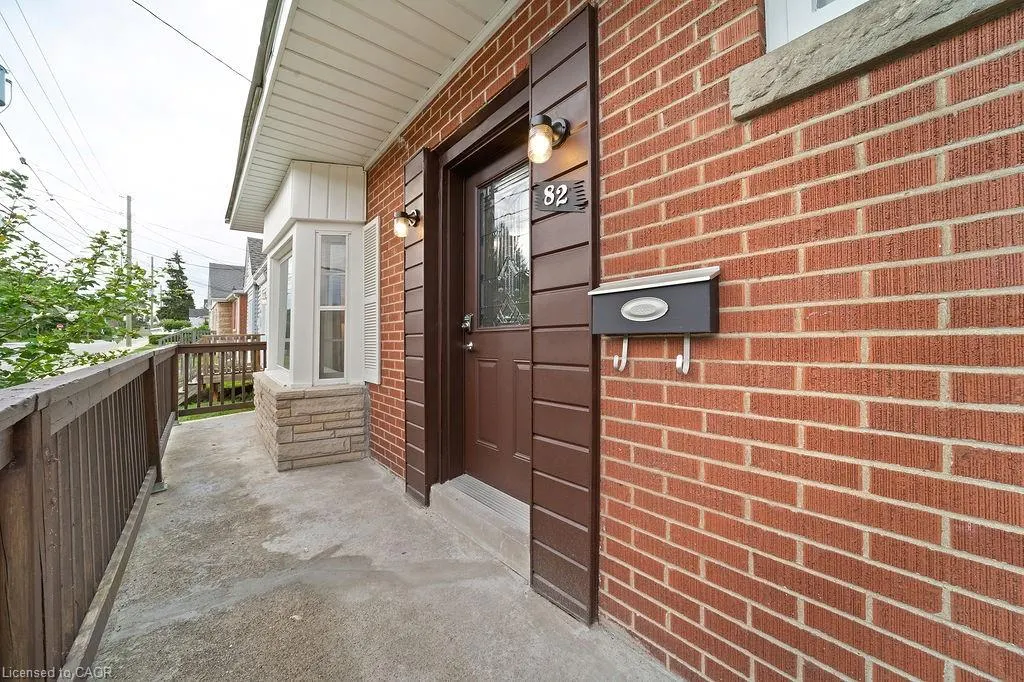 82 Whitney Avenue