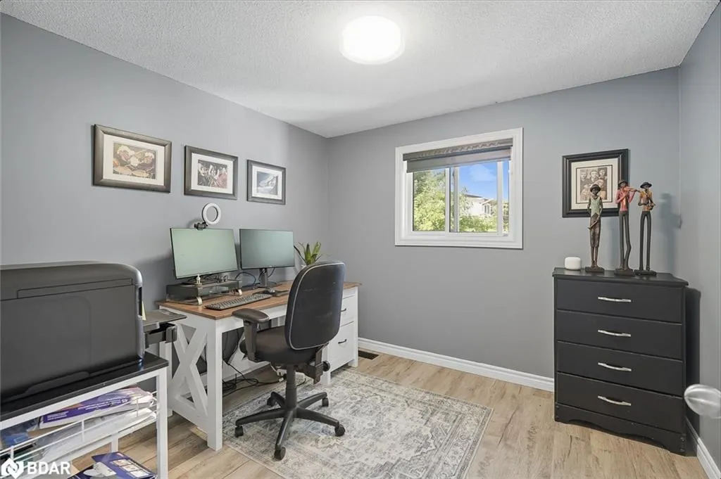 286 Tagge Crescent