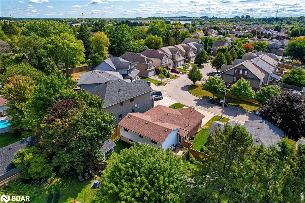 286 Tagge Crescent