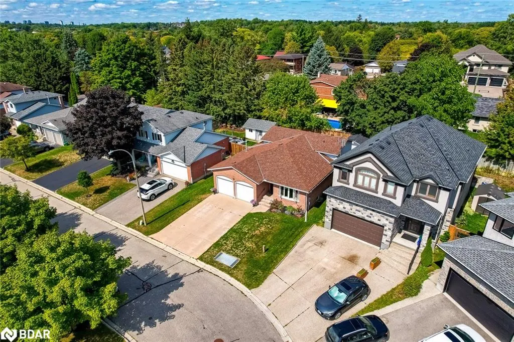 286 Tagge Crescent